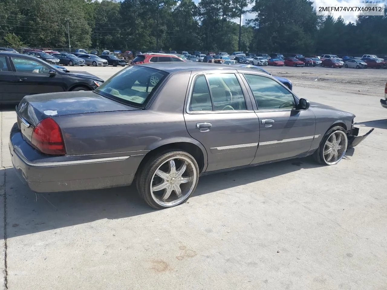 2007 Mercury Grand Marquis Gs VIN: 2MEFM74VX7X609412 Lot: 73923584