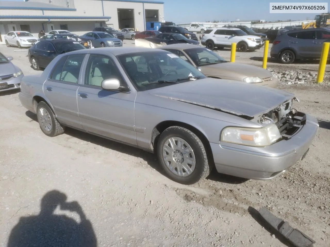 2007 Mercury Grand Marquis Gs VIN: 2MEFM74V97X605206 Lot: 74077483