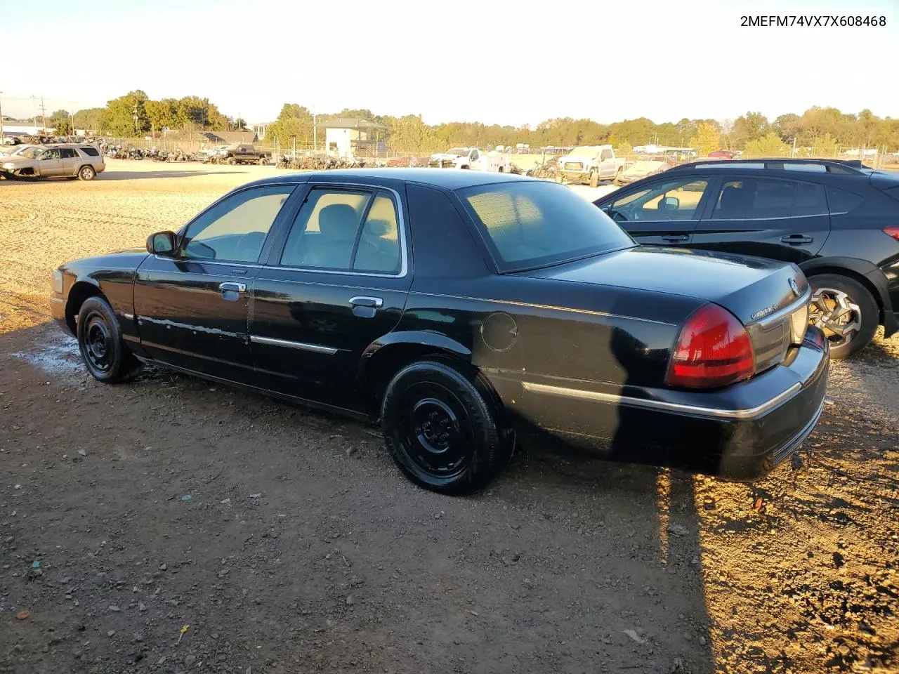 2007 Mercury Grand Marquis Gs VIN: 2MEFM74VX7X608468 Lot: 76126434