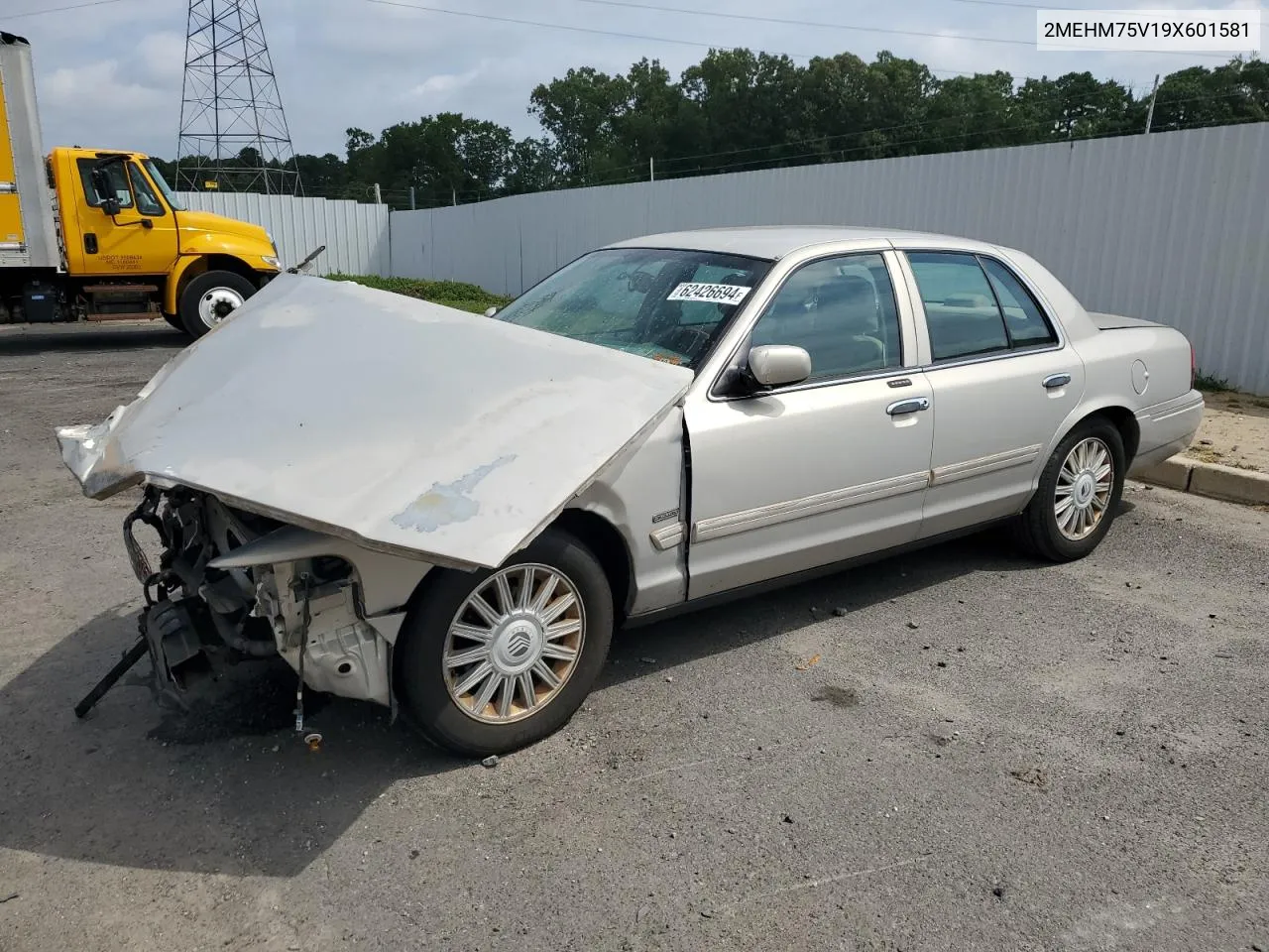 2009 Mercury Grand Marquis Ls VIN: 2MEHM75V19X601581 Lot: 62426694