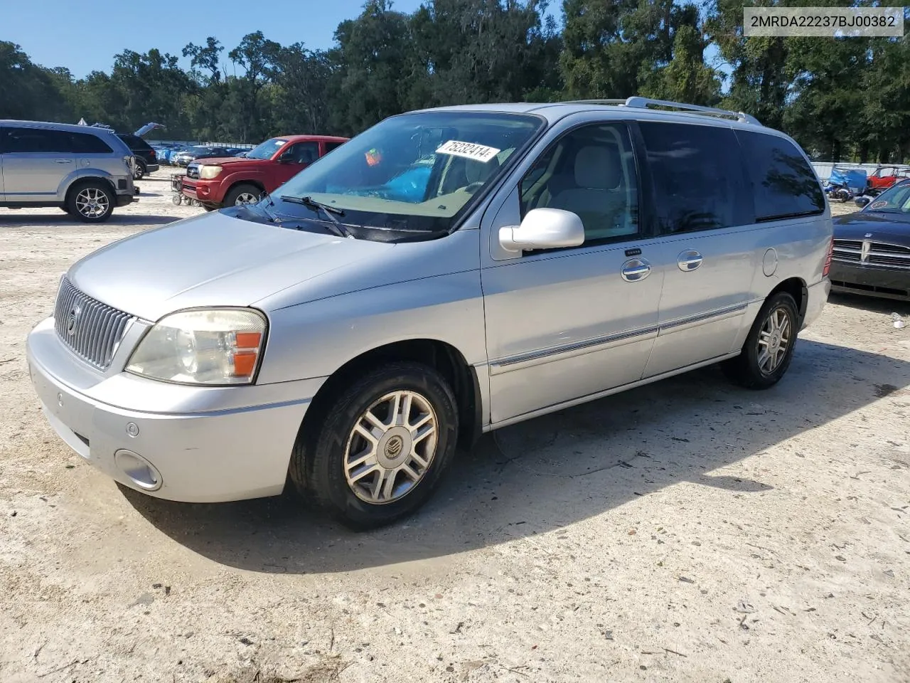 2007 Mercury Monterey Luxury VIN: 2MRDA22237BJ00382 Lot: 75232414