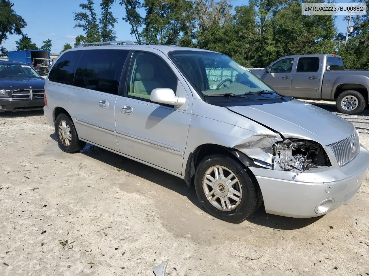 2007 Mercury Monterey Luxury VIN: 2MRDA22237BJ00382 Lot: 75232414