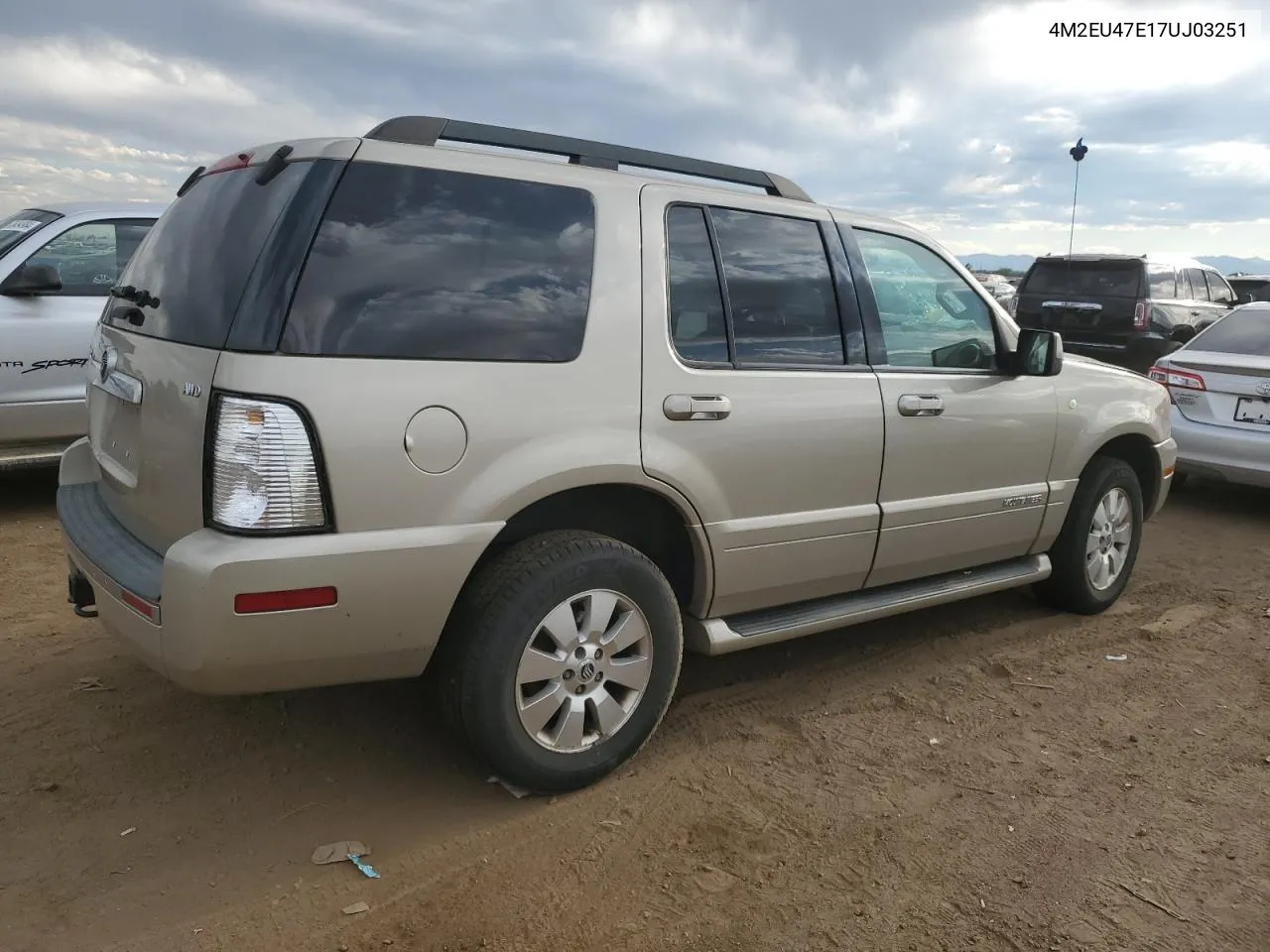 2007 Mercury Mountaineer Luxury VIN: 4M2EU47E17UJ03251 Lot: 65428424