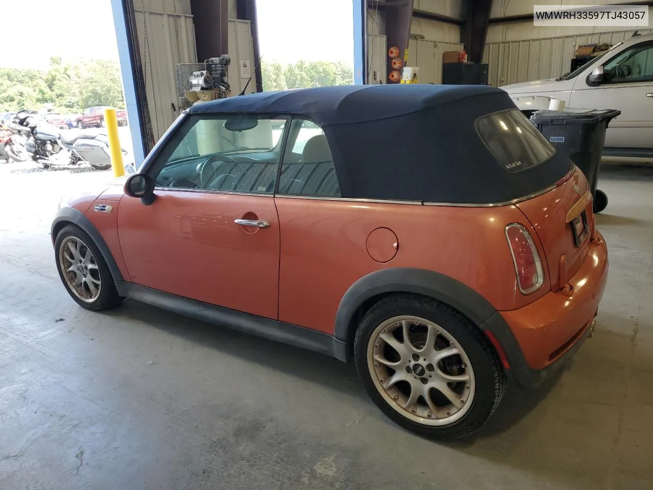 2007 Mini Cooper S VIN: WMWRH33597TJ43057 Lot: 69005524