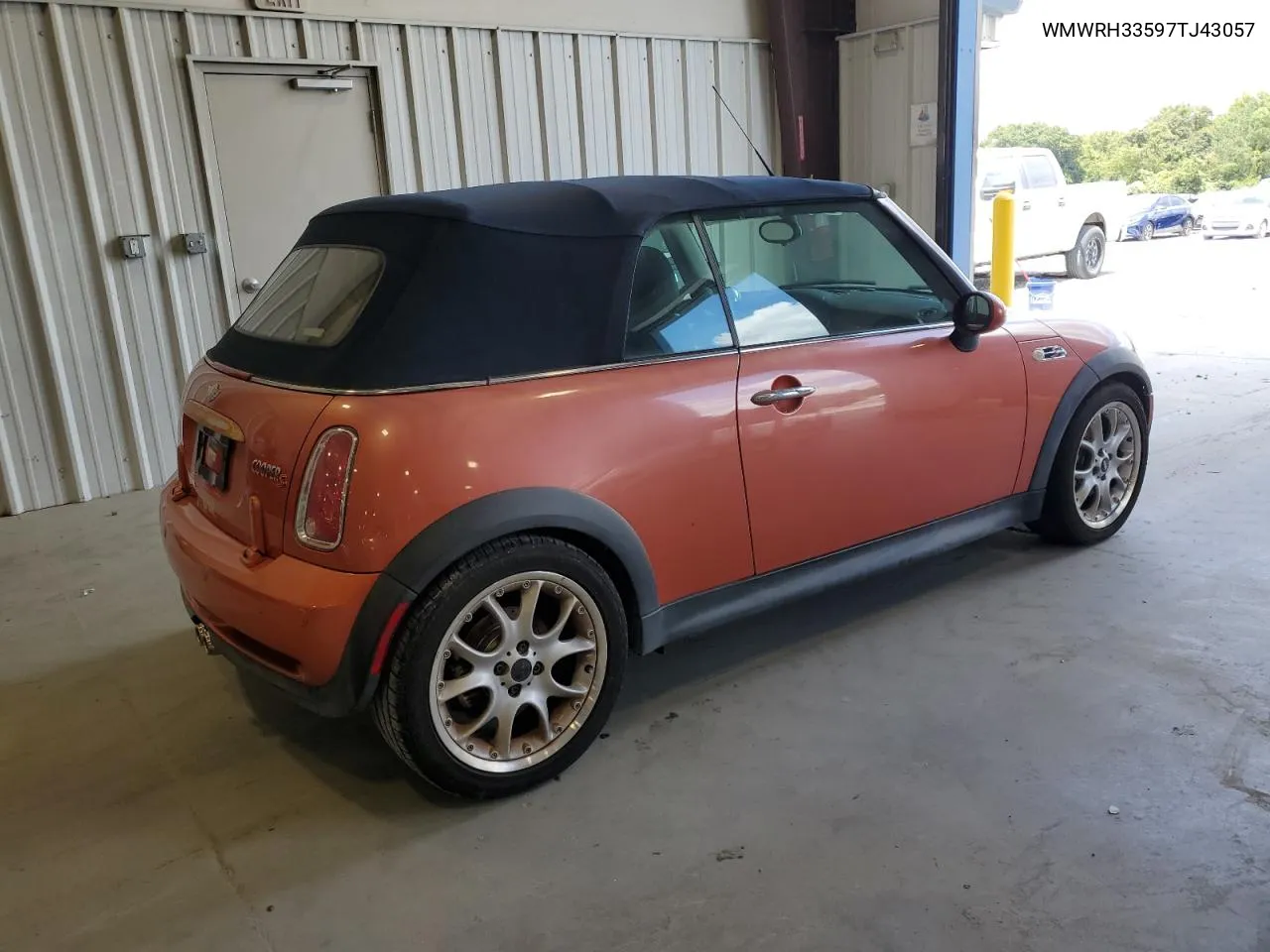 2007 Mini Cooper S VIN: WMWRH33597TJ43057 Lot: 69005524