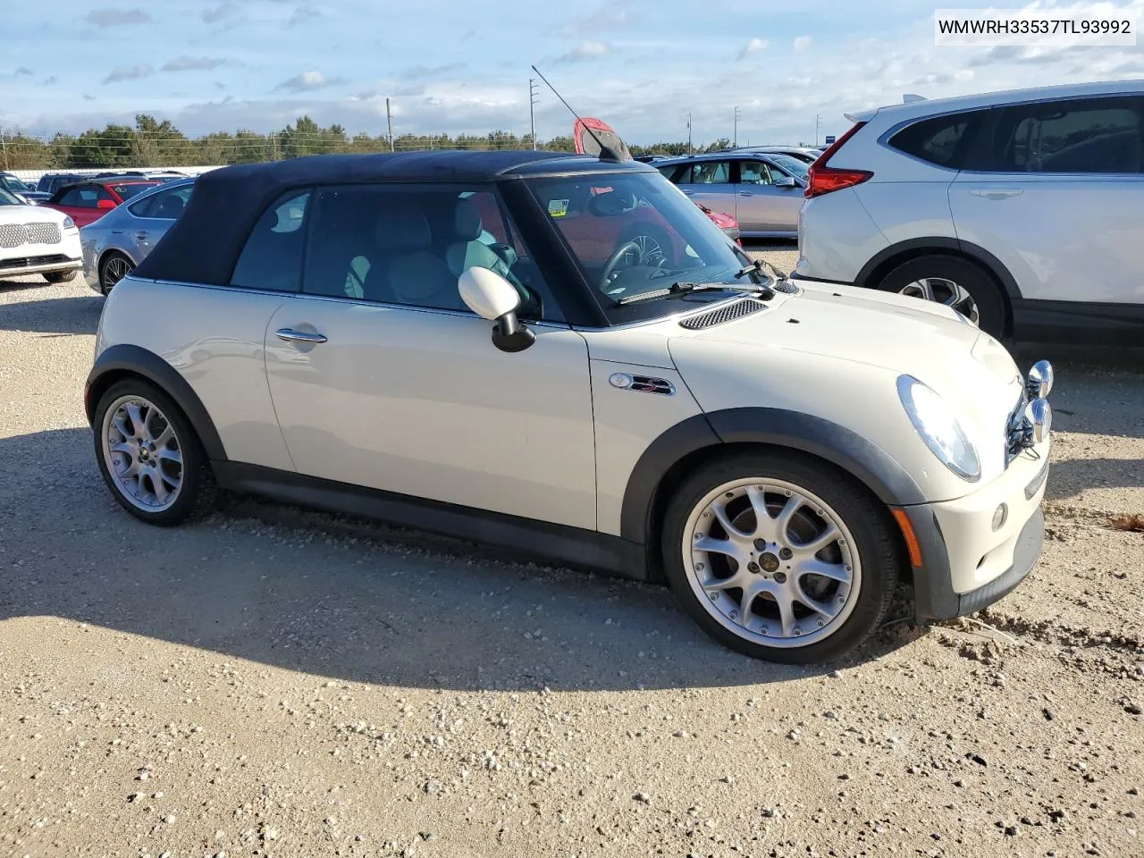 2007 Mini Cooper S VIN: WMWRH33537TL93992 Lot: 74872784