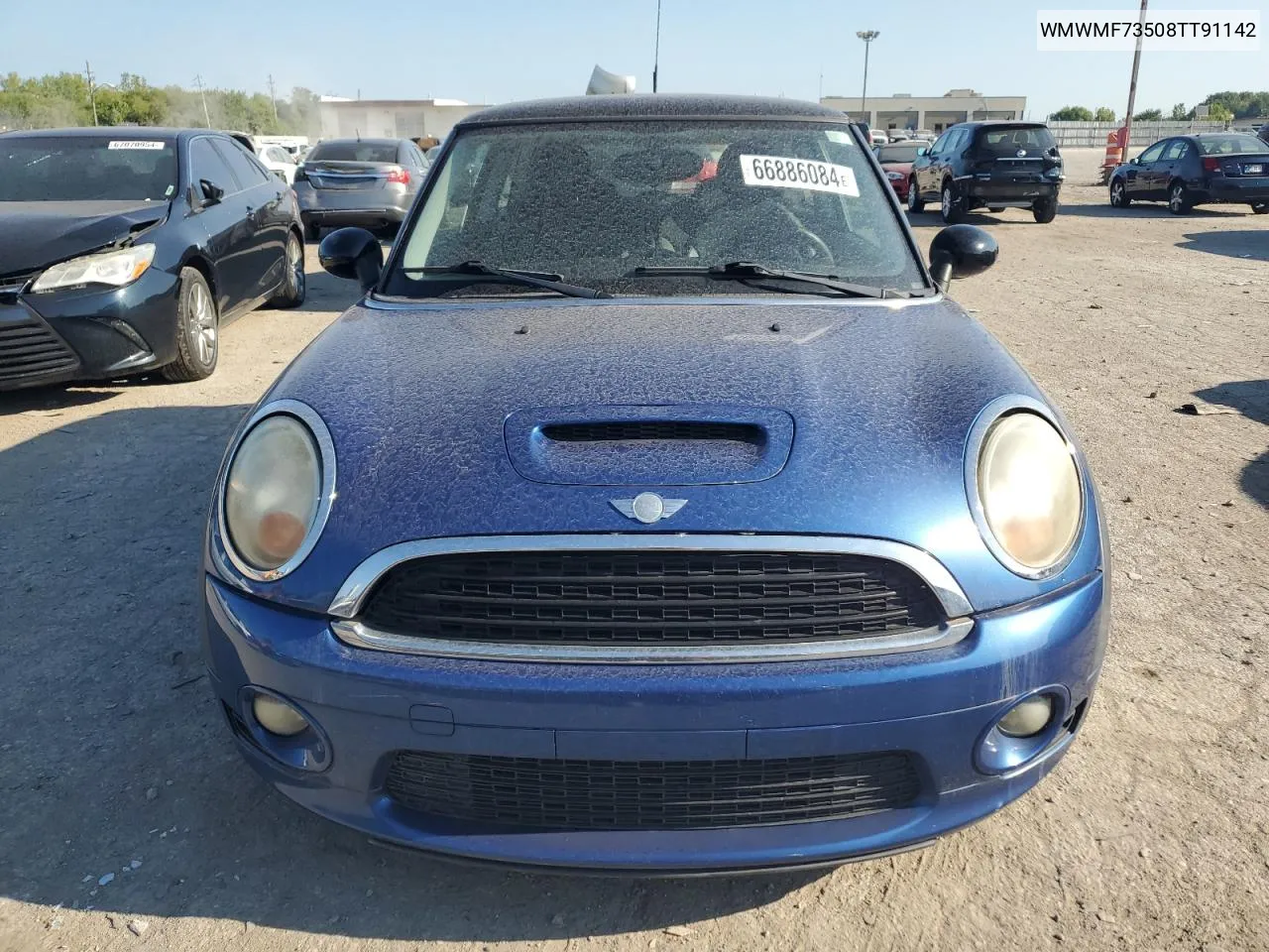 2008 Mini Cooper S VIN: WMWMF73508TT91142 Lot: 66886084