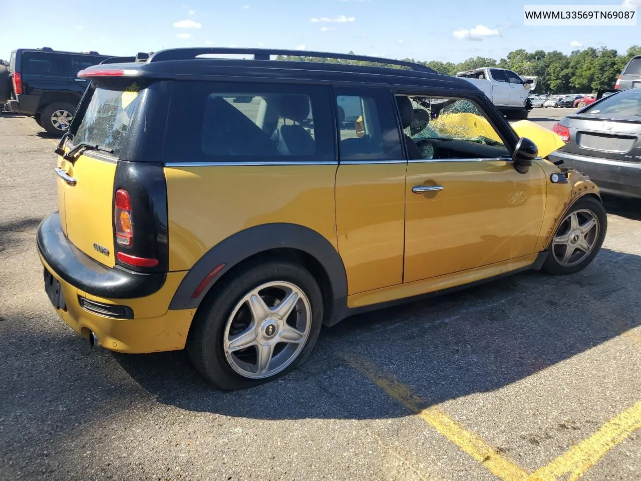 2009 Mini Cooper Clubman VIN: WMWML33569TN69087 Lot: 73588214