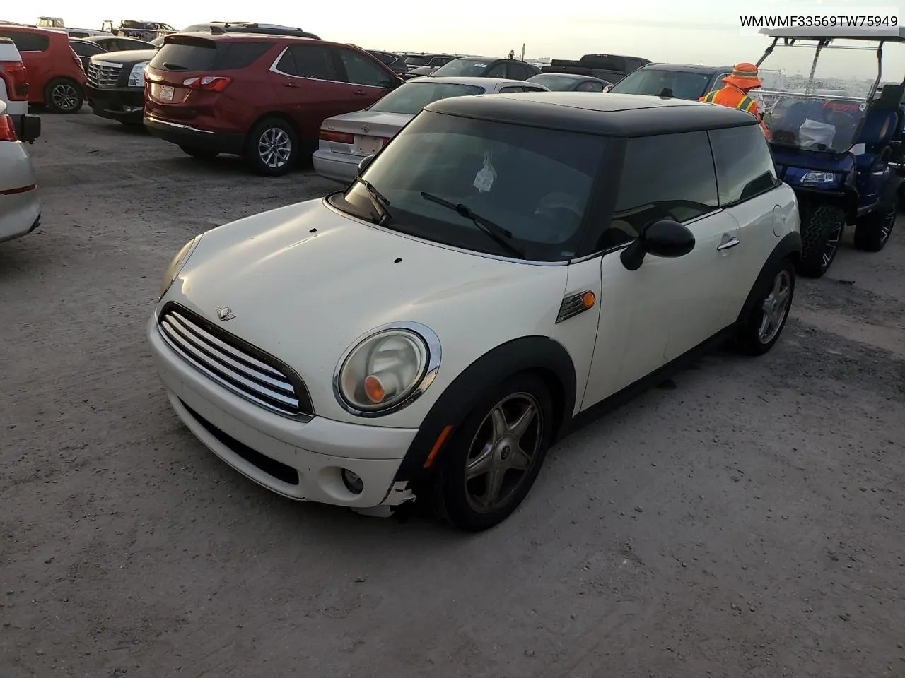 2009 Mini Cooper VIN: WMWMF33569TW75949 Lot: 75403824