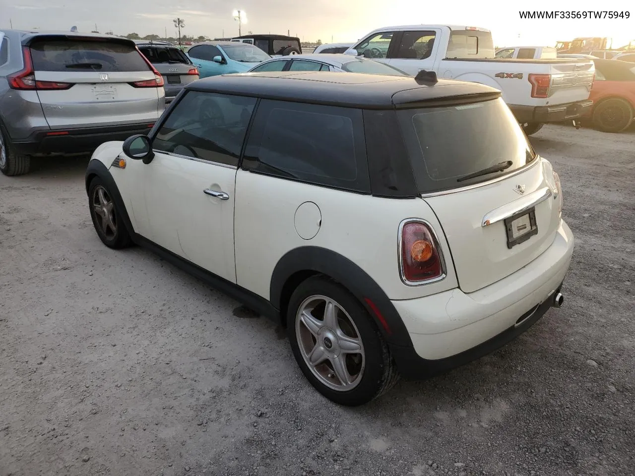 2009 Mini Cooper VIN: WMWMF33569TW75949 Lot: 75403824