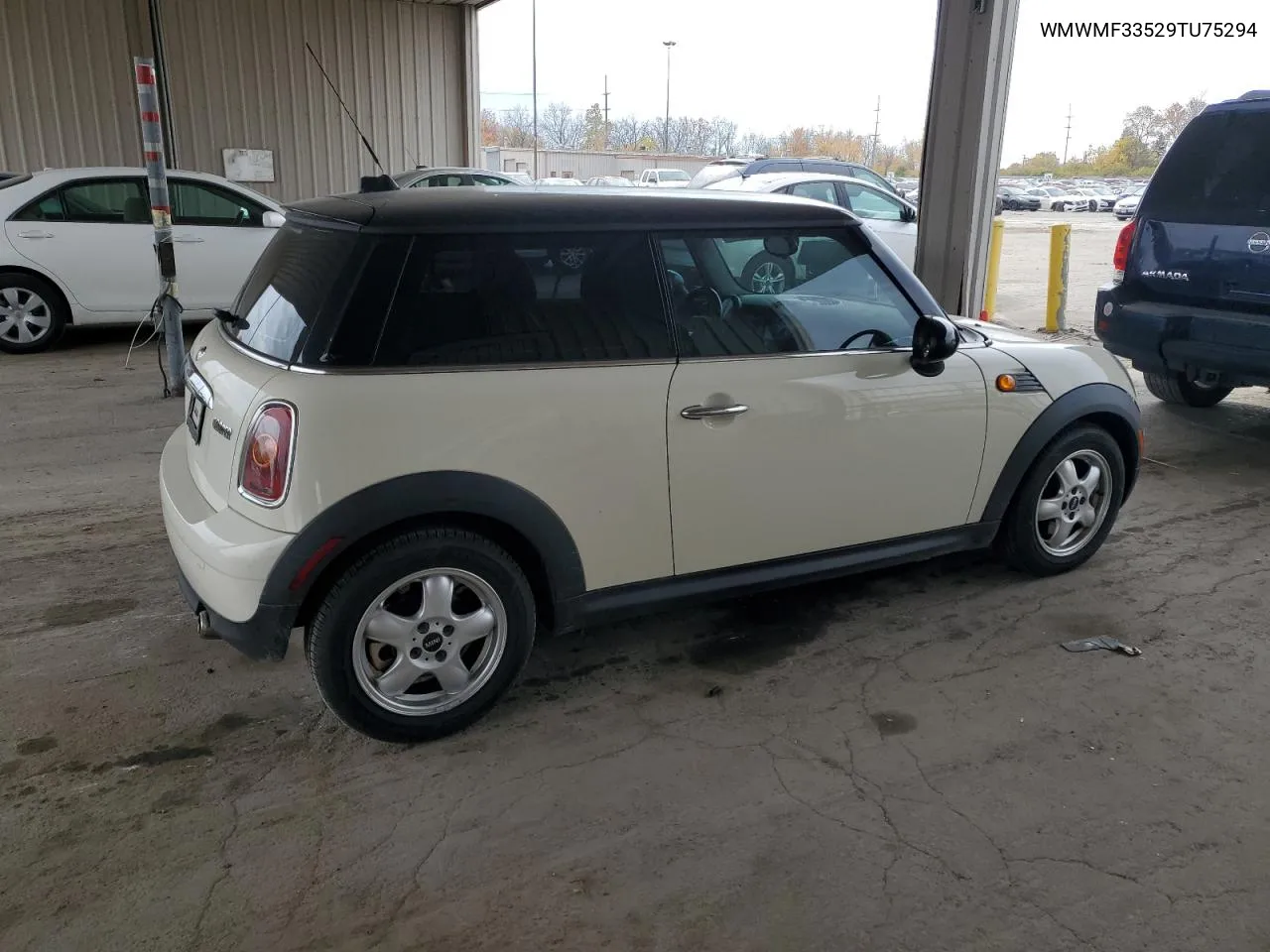 2009 Mini Cooper VIN: WMWMF33529TU75294 Lot: 77077934