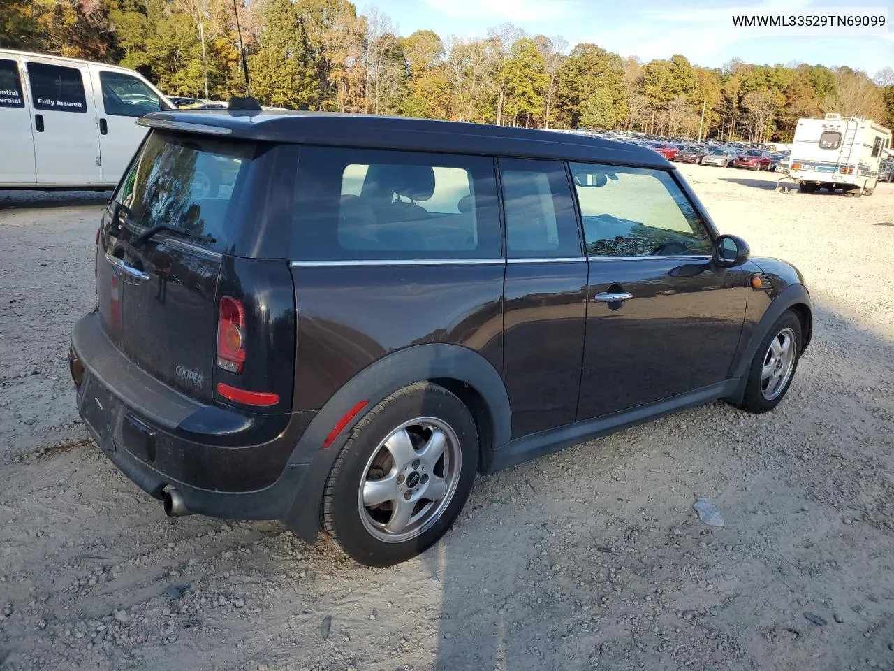 2009 Mini Cooper Clubman VIN: WMWML33529TN69099 Lot: 79971804