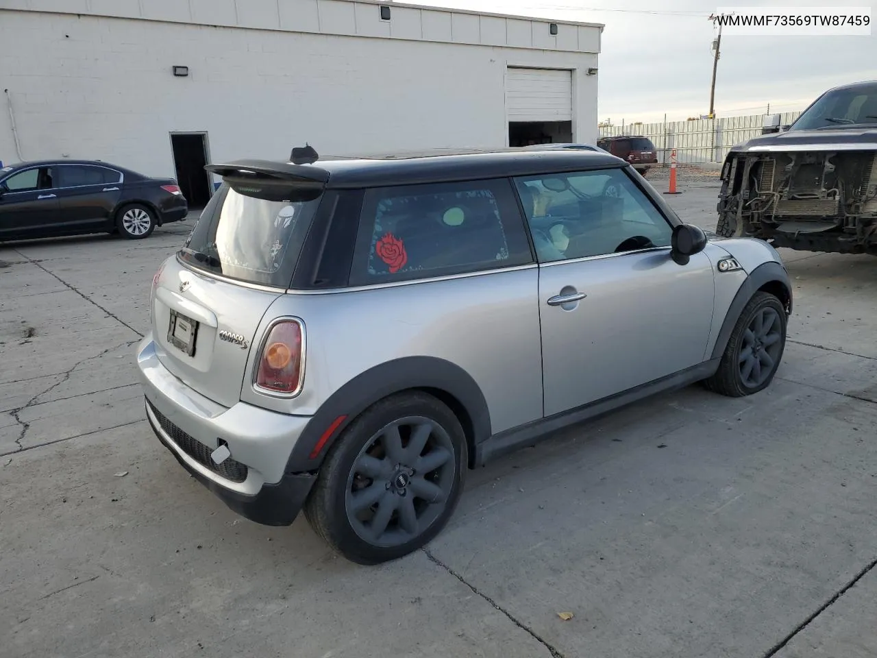 2009 Mini Cooper S VIN: WMWMF73569TW87459 Lot: 81095284