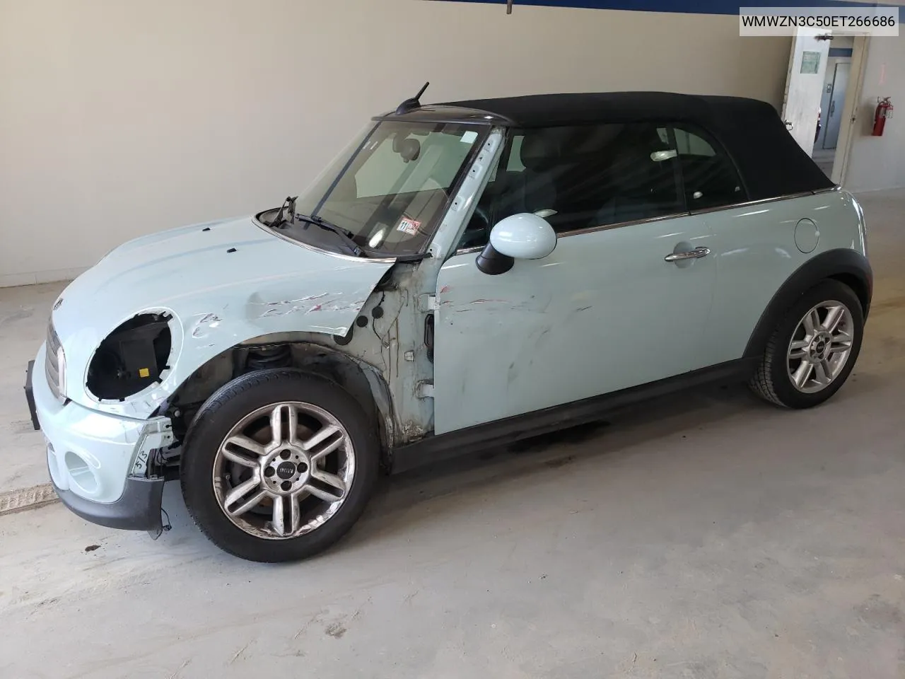 2014 Mini Cooper VIN: WMWZN3C50ET266686 Lot: 70229054