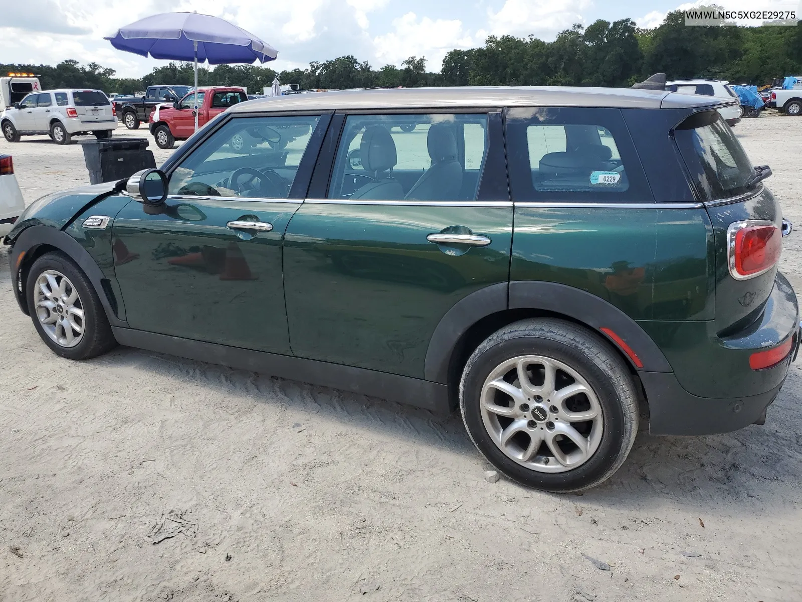 2016 Mini Cooper Clubman VIN: WMWLN5C5XG2E29275 Lot: 68162014