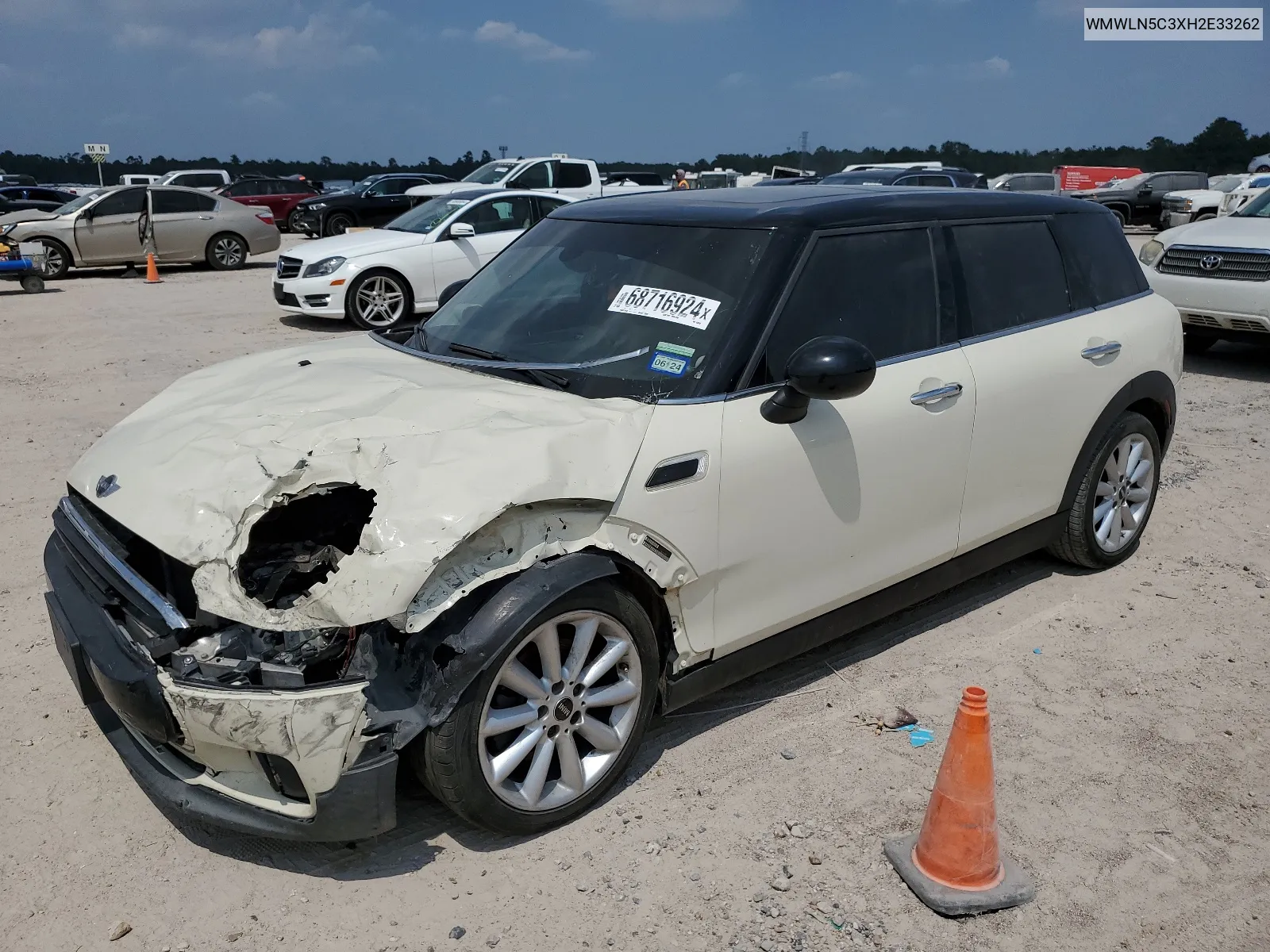 WMWLN5C3XH2E33262 2017 Mini Cooper Clubman