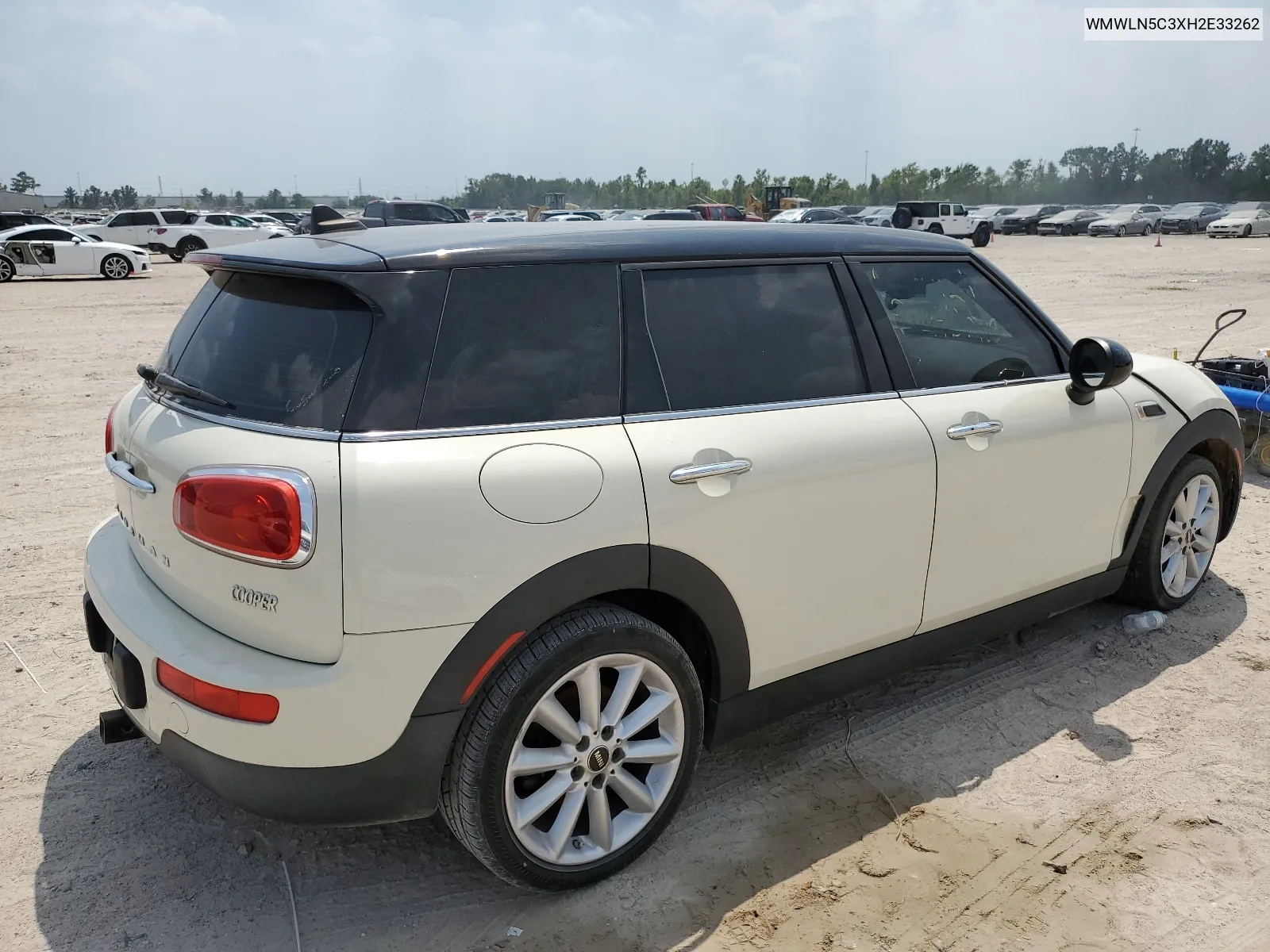 WMWLN5C3XH2E33262 2017 Mini Cooper Clubman