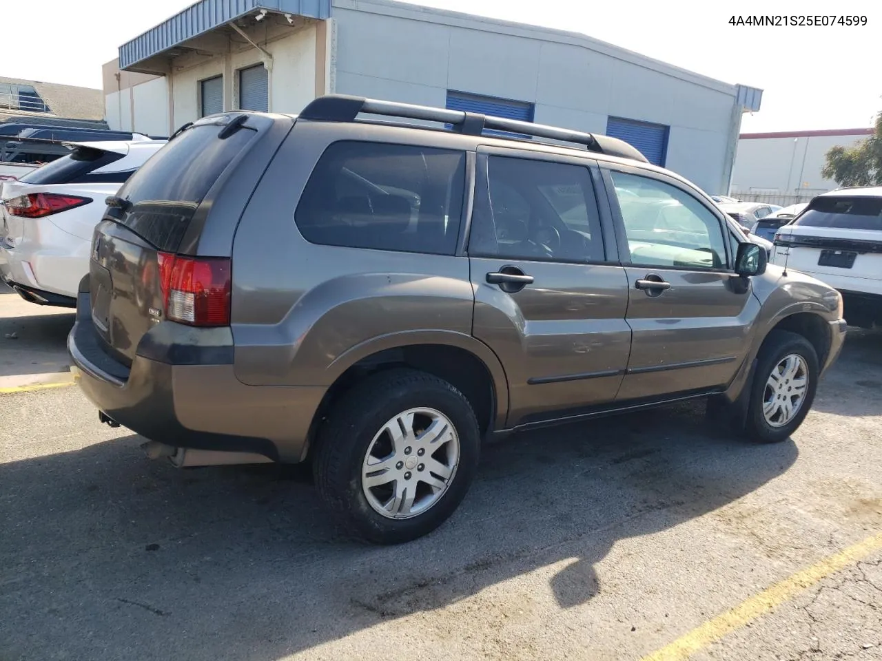 2005 Mitsubishi Endeavor Ls VIN: 4A4MN21S25E074599 Lot: 74058624