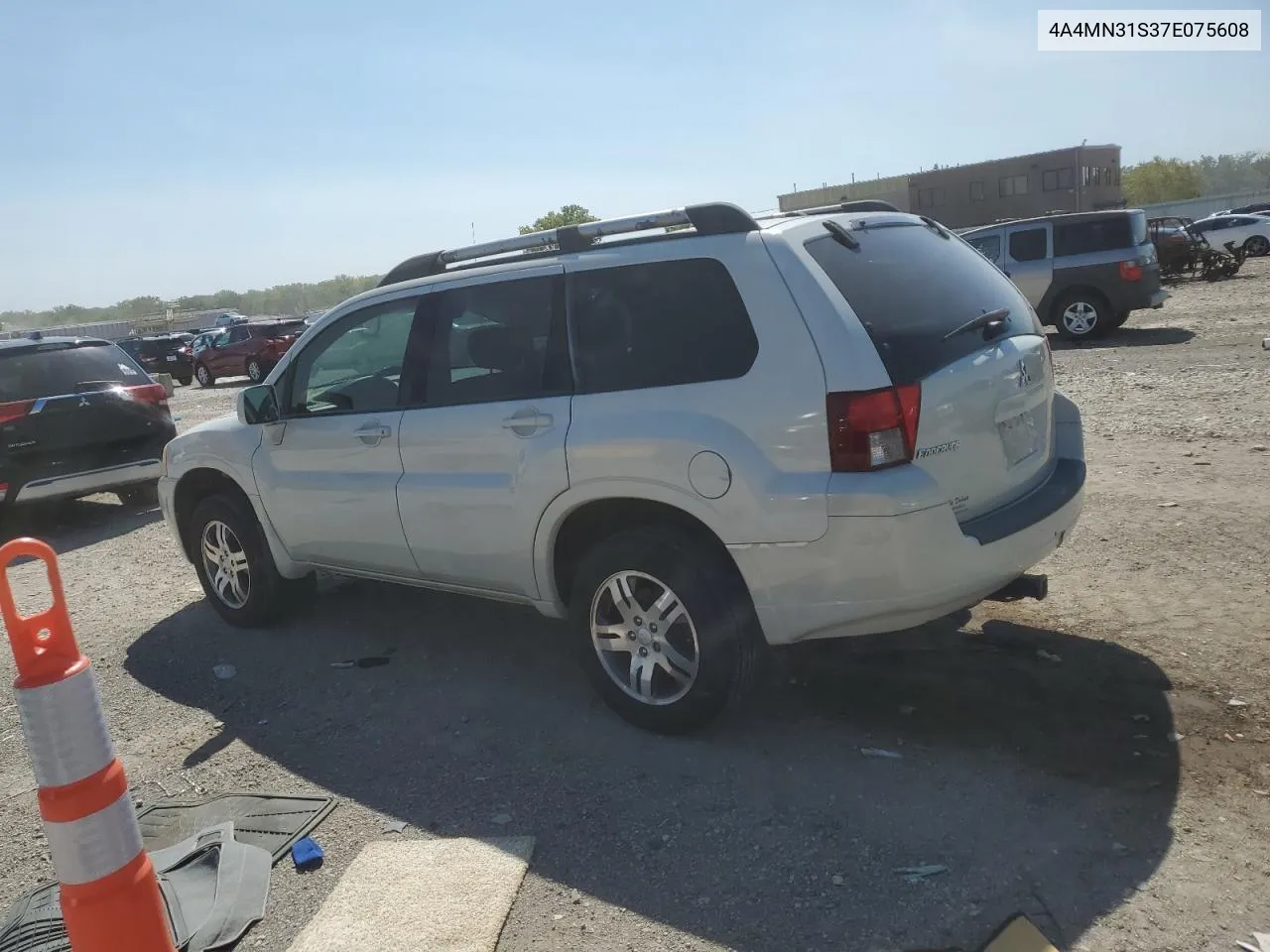 2007 Mitsubishi Endeavor Se VIN: 4A4MN31S37E075608 Lot: 70692024