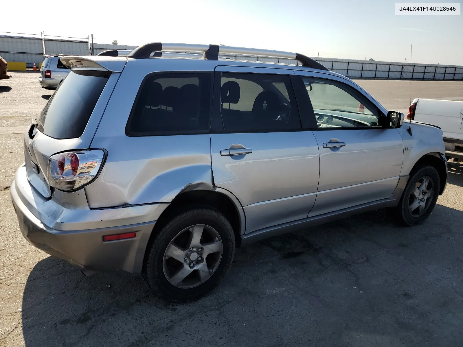 JA4LX41F14U028546 2004 Mitsubishi Outlander Xls