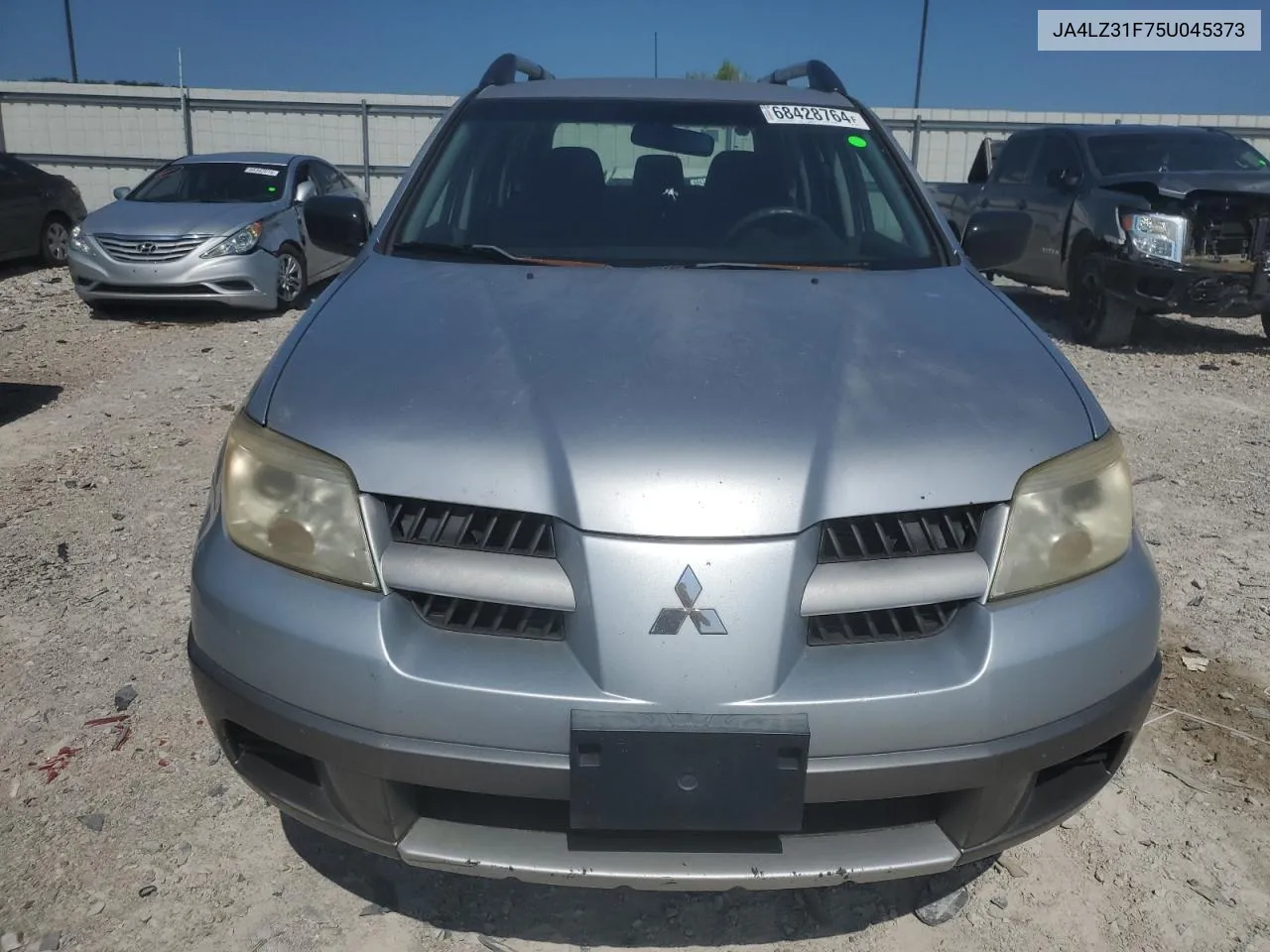 JA4LZ31F75U045373 2005 Mitsubishi Outlander Ls