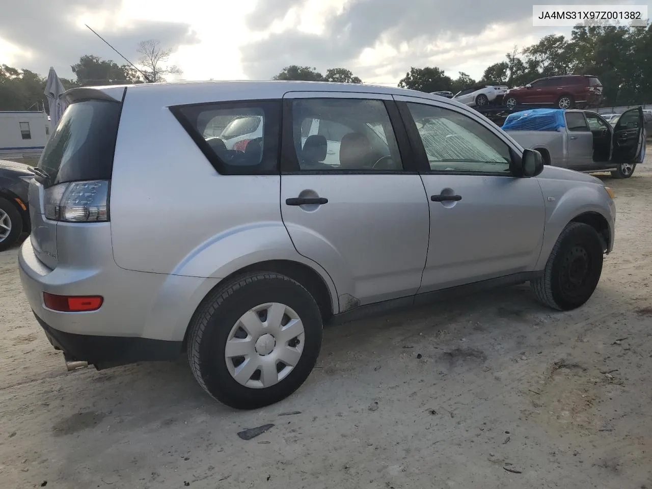 2007 Mitsubishi Outlander Es VIN: JA4MS31X97Z001382 Lot: 72389314