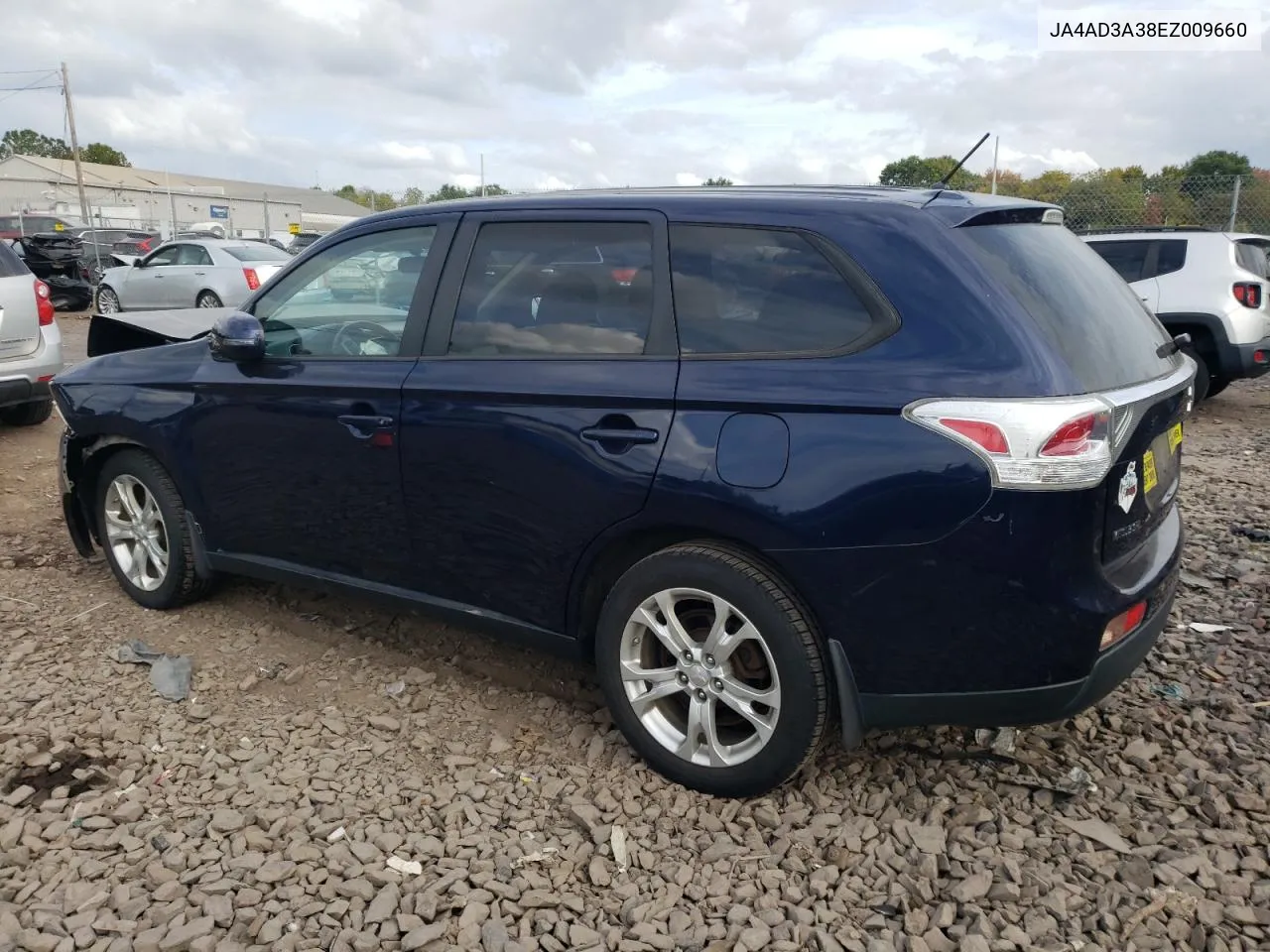 JA4AD3A38EZ009660 2014 Mitsubishi Outlander Se