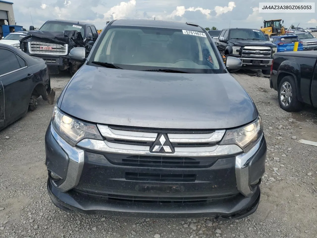 JA4AZ3A38GZ065053 2016 Mitsubishi Outlander Se