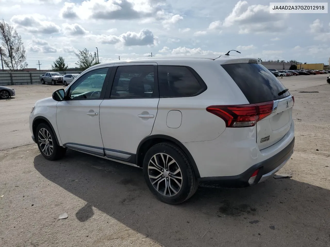 JA4AD2A37GZ012918 2016 Mitsubishi Outlander Es