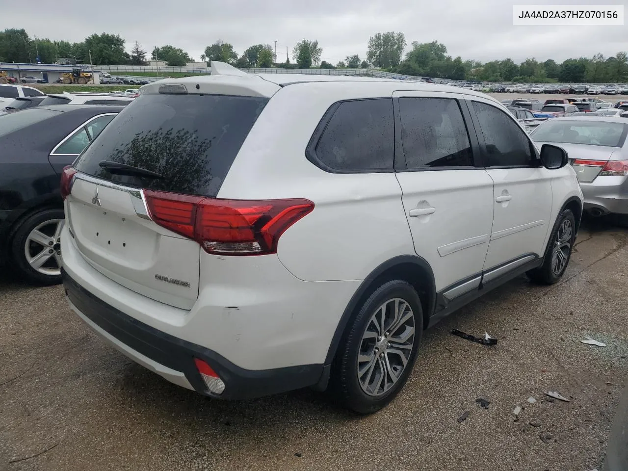 JA4AD2A37HZ070156 2017 Mitsubishi Outlander Es