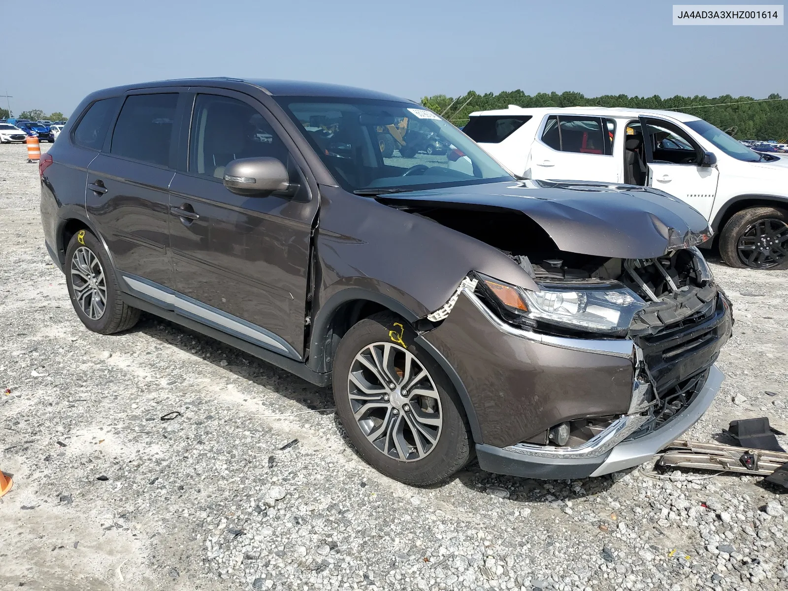 JA4AD3A3XHZ001614 2017 Mitsubishi Outlander Se