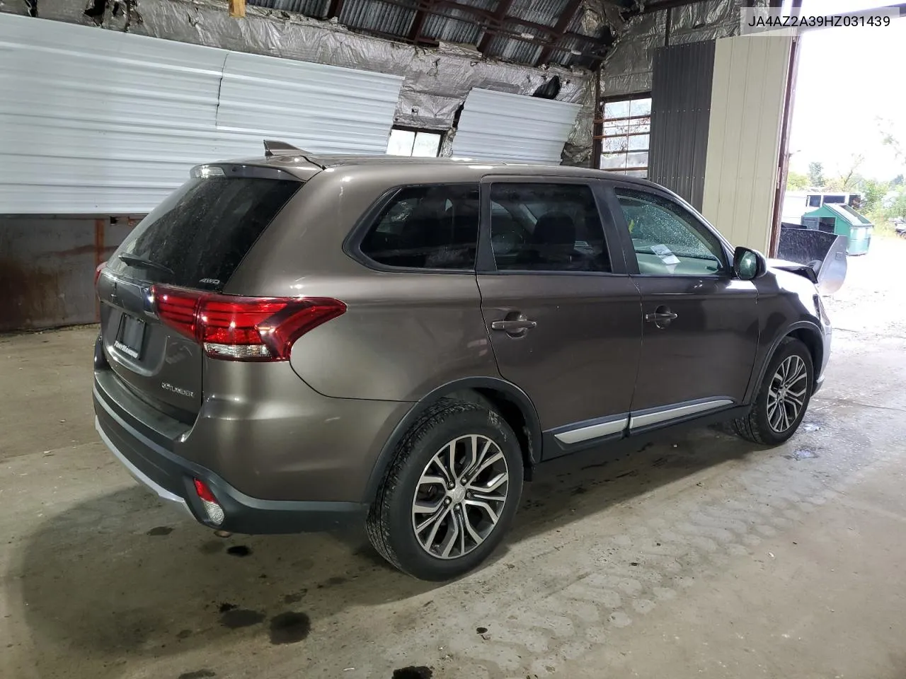 JA4AZ2A39HZ031439 2017 Mitsubishi Outlander Es