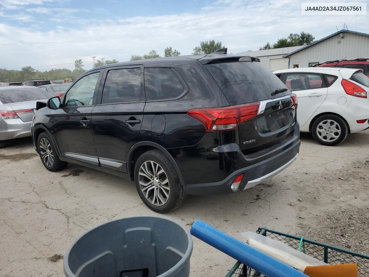 JA4AD2A34JZ067561 2018 Mitsubishi Outlander Es