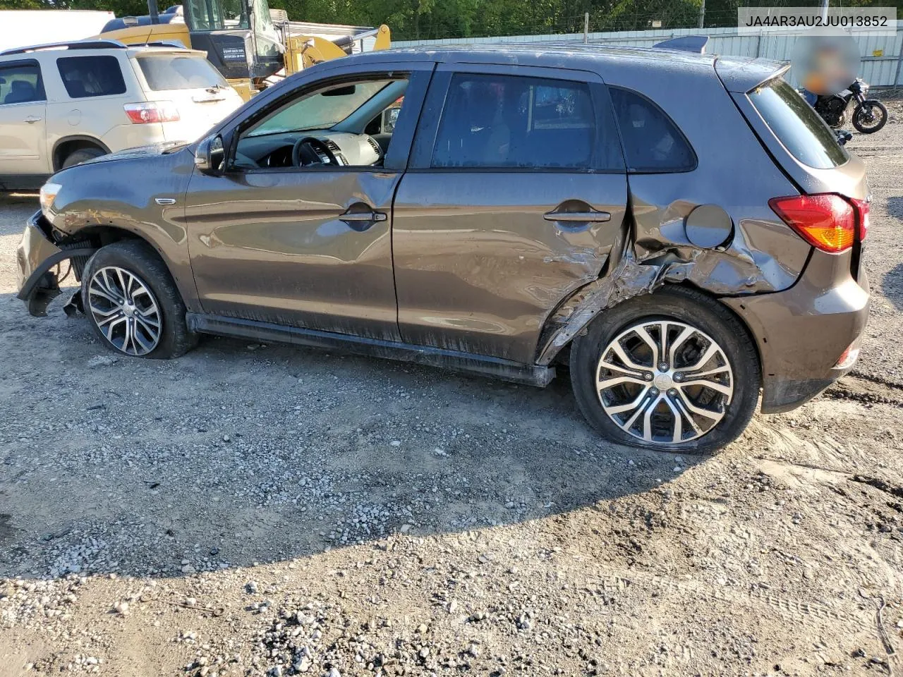 JA4AR3AU2JU013852 2018 Mitsubishi Outlander Sport Es