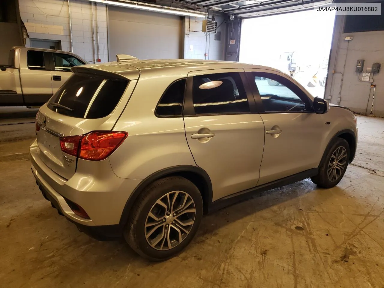 JA4AP4AU8KU016882 2019 Mitsubishi Outlander Sport Se