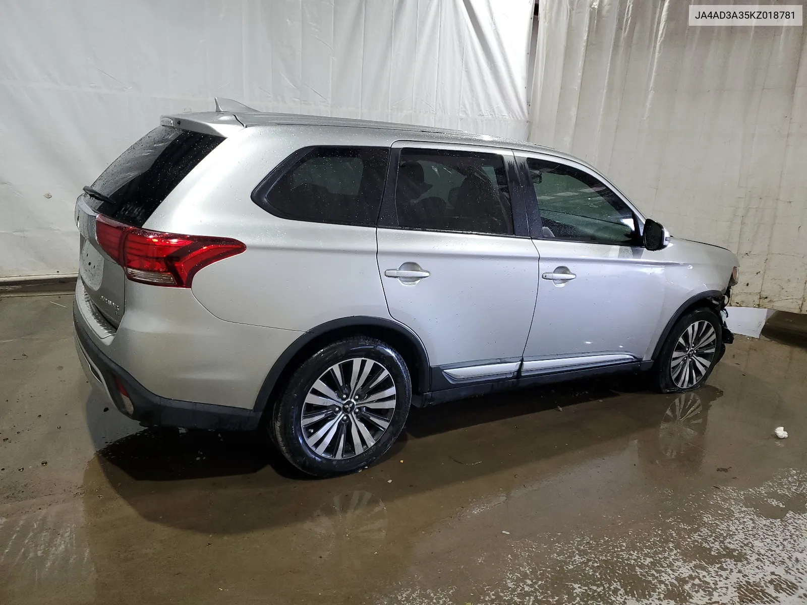 JA4AD3A35KZ018781 2019 Mitsubishi Outlander Se