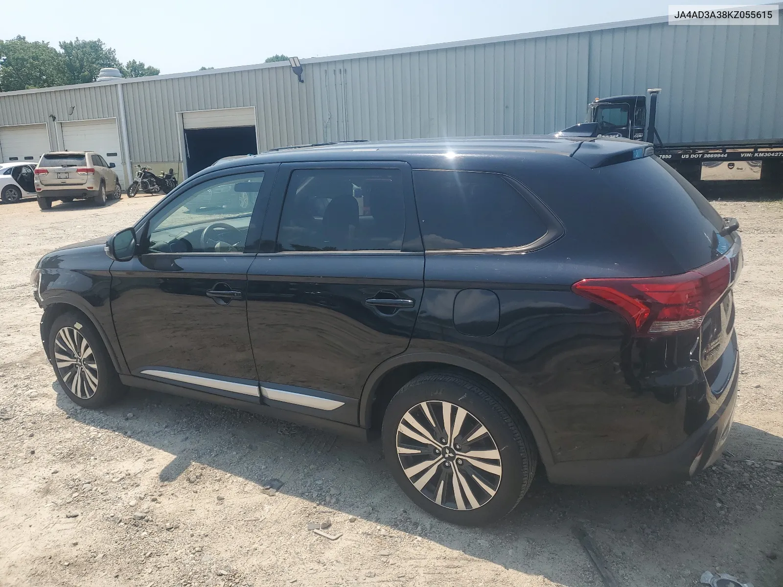 JA4AD3A38KZ055615 2019 Mitsubishi Outlander Se