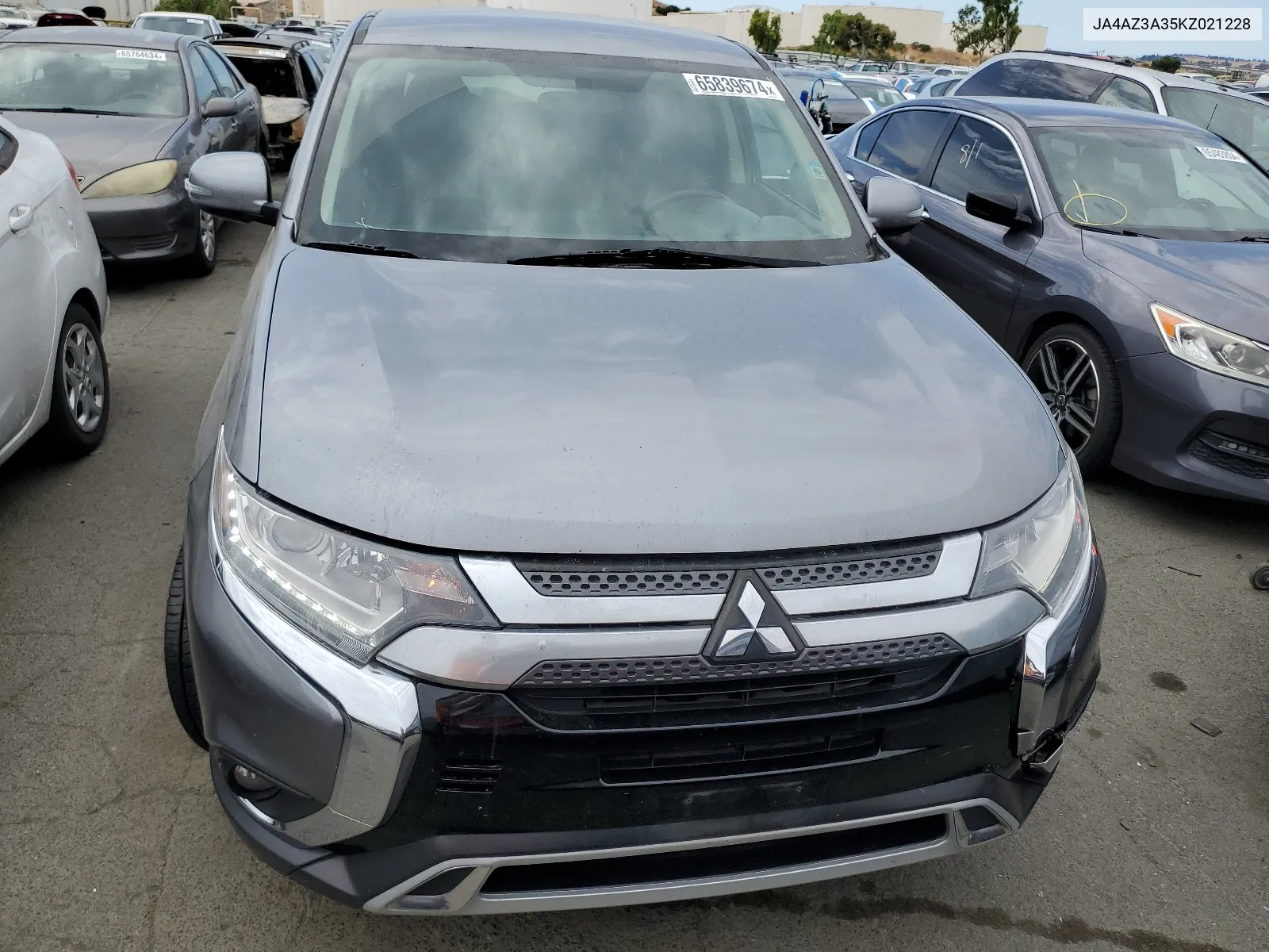 JA4AZ3A35KZ021228 2019 Mitsubishi Outlander Se