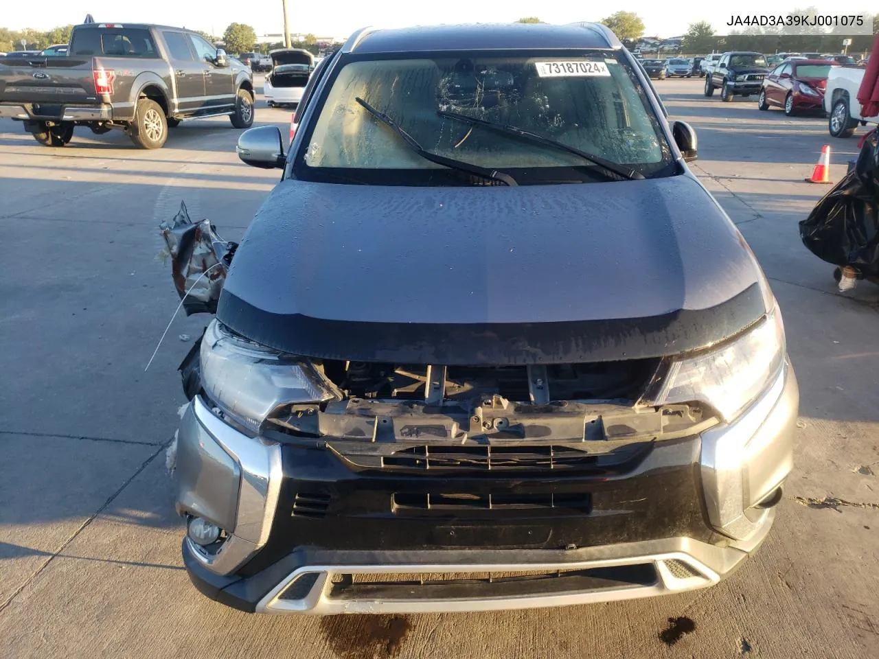 JA4AD3A39KJ001075 2019 Mitsubishi Outlander Se