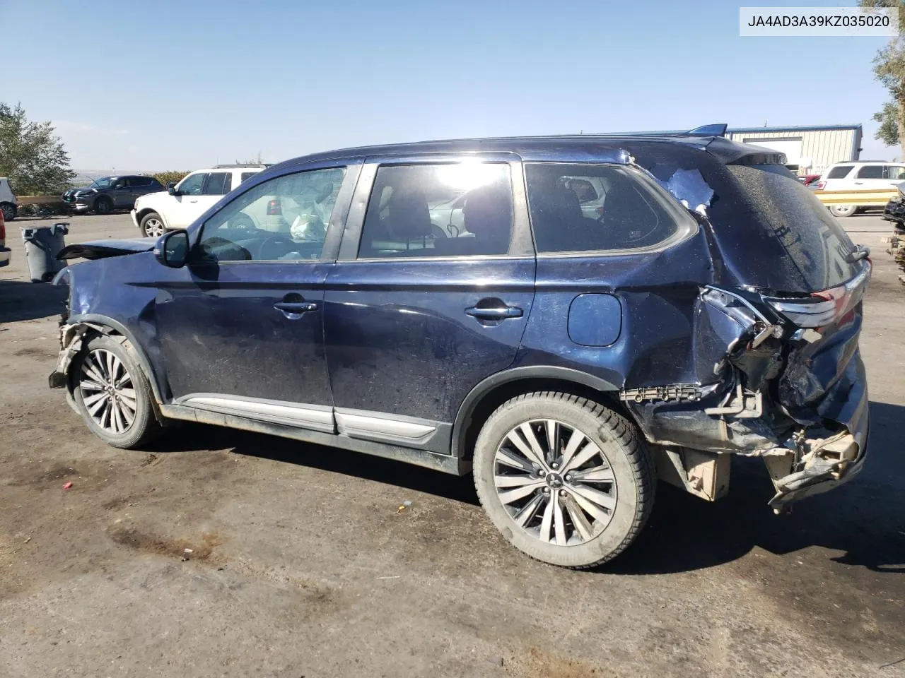 JA4AD3A39KZ035020 2019 Mitsubishi Outlander Se