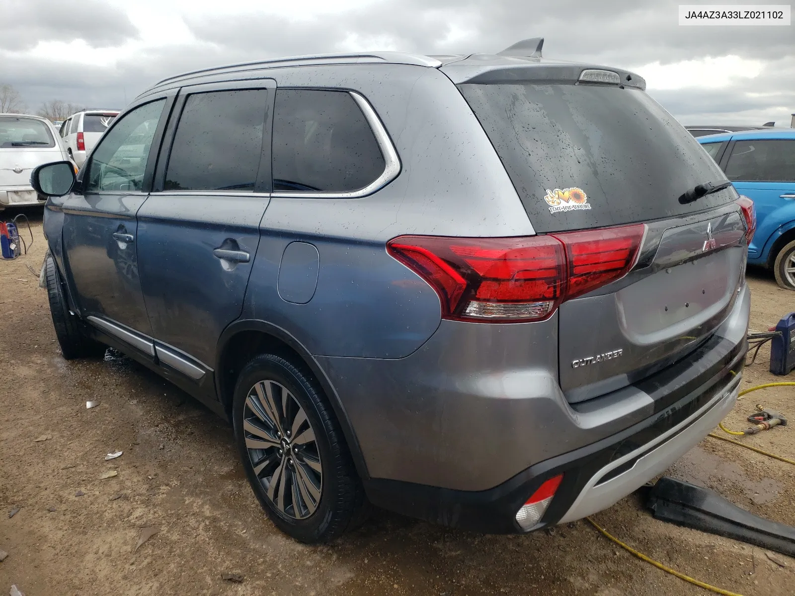 JA4AZ3A33LZ021102 2020 Mitsubishi Outlander Se