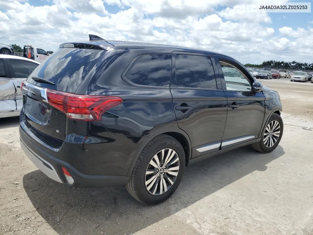 JA4AD3A32LZ025253 2020 Mitsubishi Outlander Se