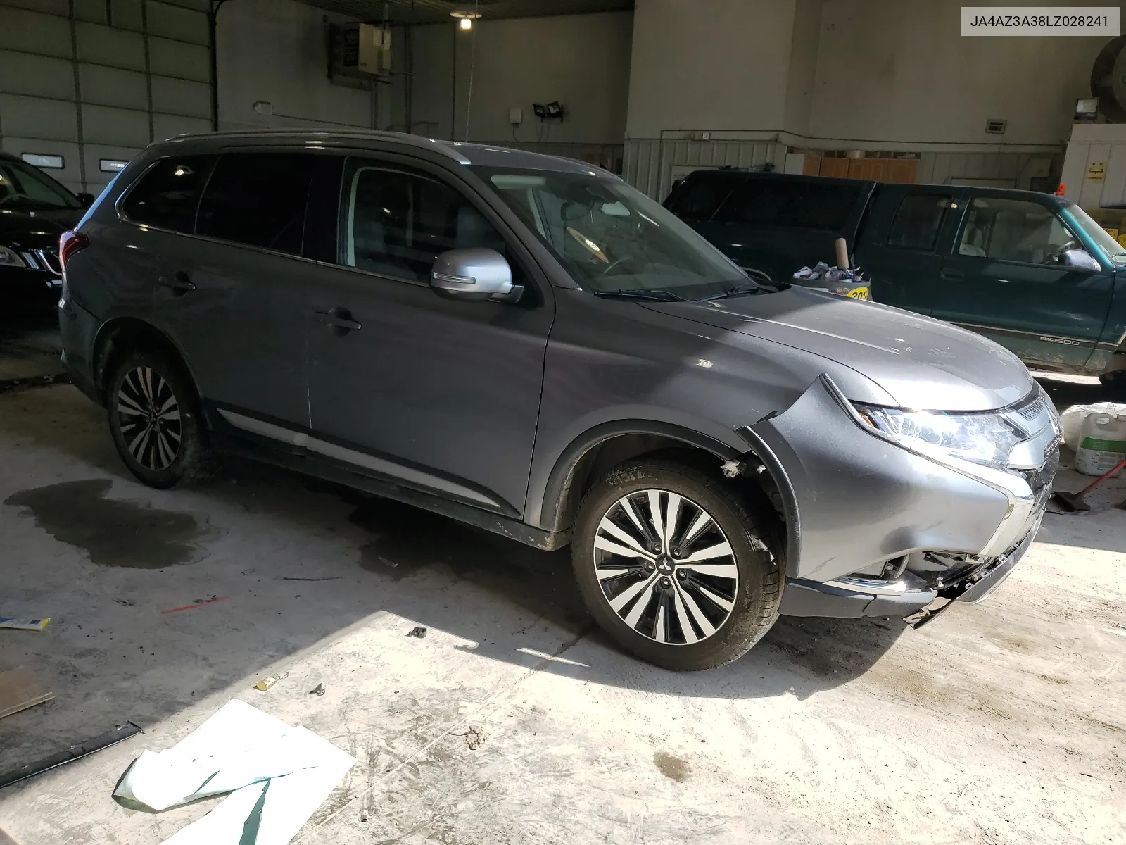 JA4AZ3A38LZ028241 2020 Mitsubishi Outlander Se