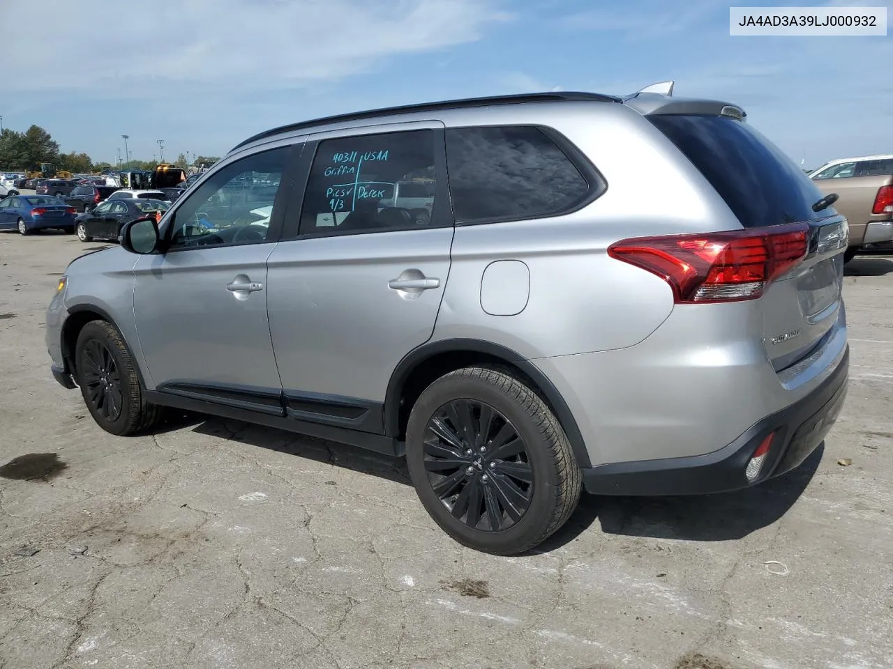 JA4AD3A39LJ000932 2020 Mitsubishi Outlander Se