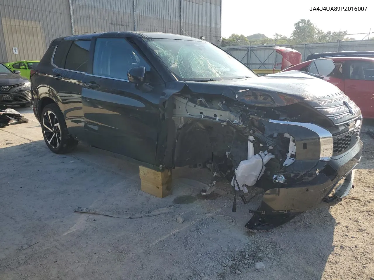 JA4J4UA89PZ016007 2023 Mitsubishi Outlander Se