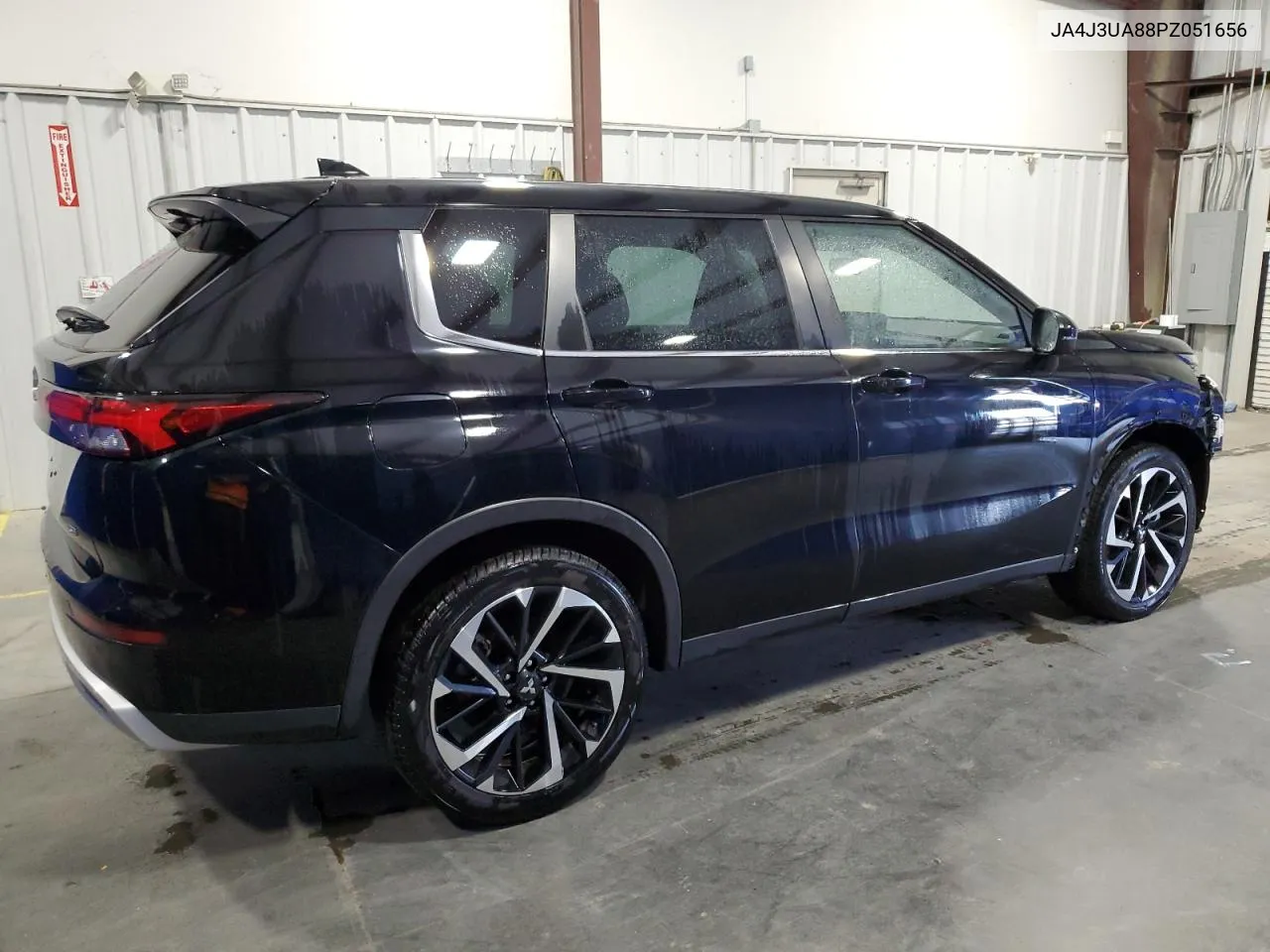 2023 Mitsubishi Outlander Se VIN: JA4J3UA88PZ051656 Lot: 76617194