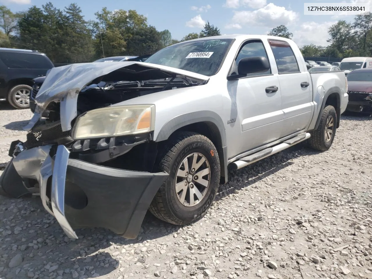 2006 Mitsubishi Raider Durocross VIN: 1Z7HC38NX6S538041 Lot: 71768954