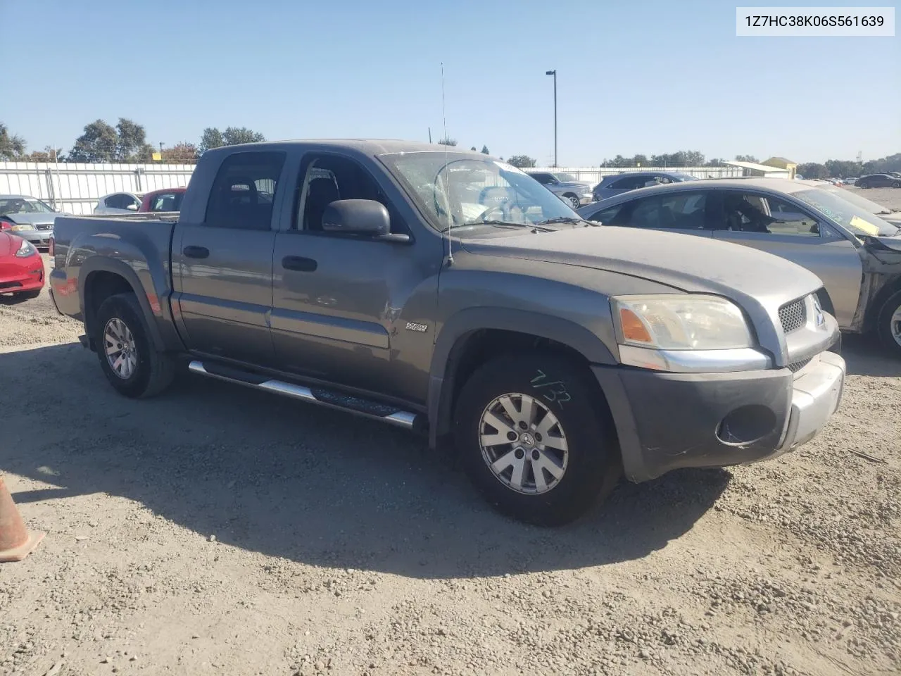 2006 Mitsubishi Raider Durocross VIN: 1Z7HC38K06S561639 Lot: 73588054