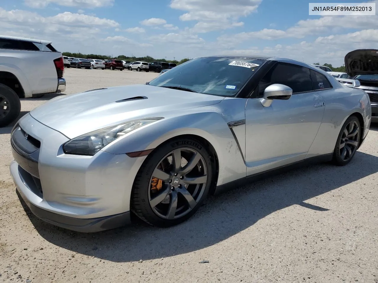 JN1AR54F89M252013 2009 Nissan Gt-R Base