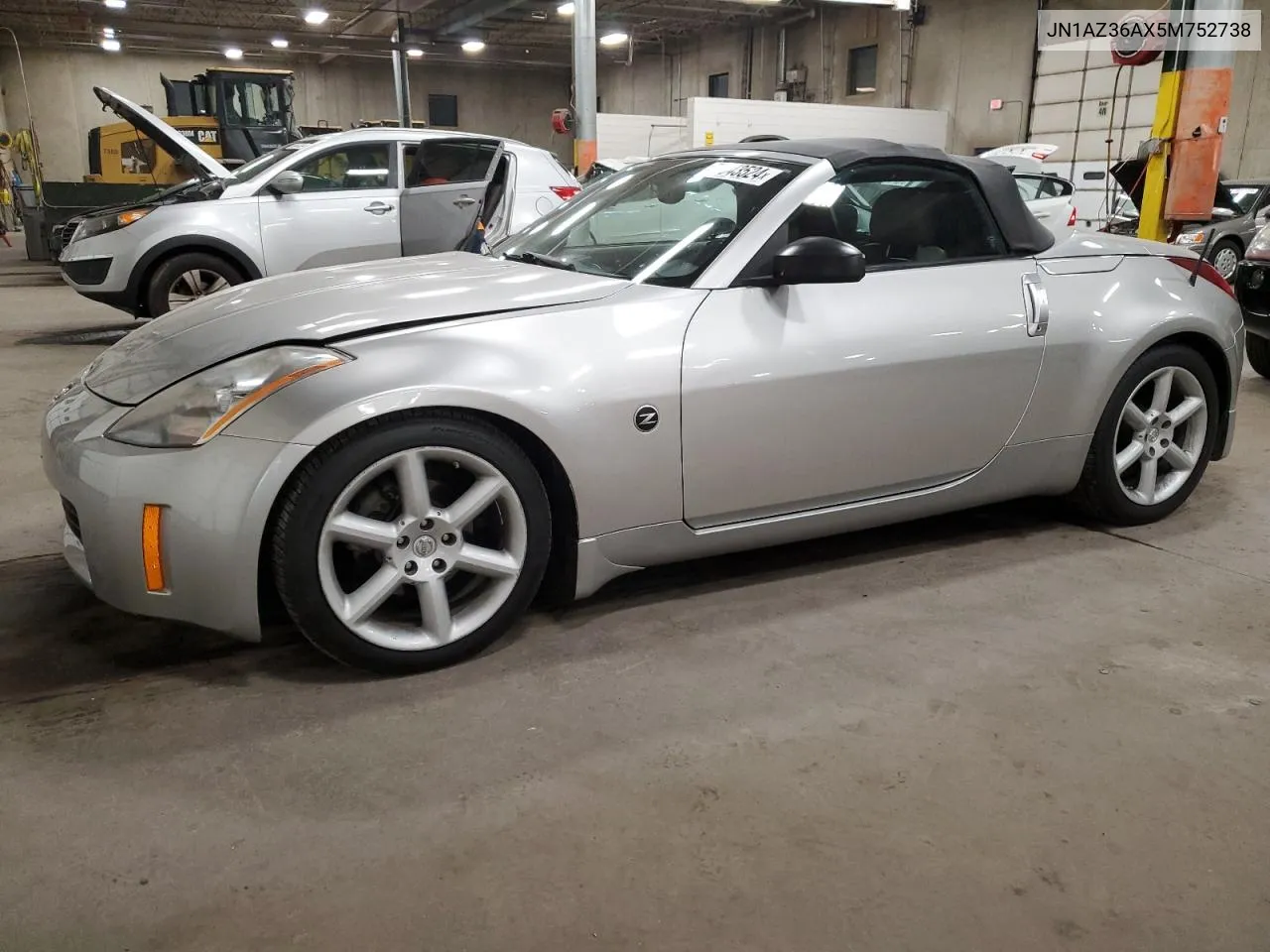 JN1AZ36AX5M752738 2005 Nissan 350Z Roadster